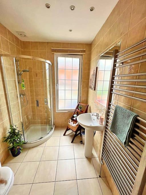 True Colours Apartment In Central Location Bangor  Luaran gambar