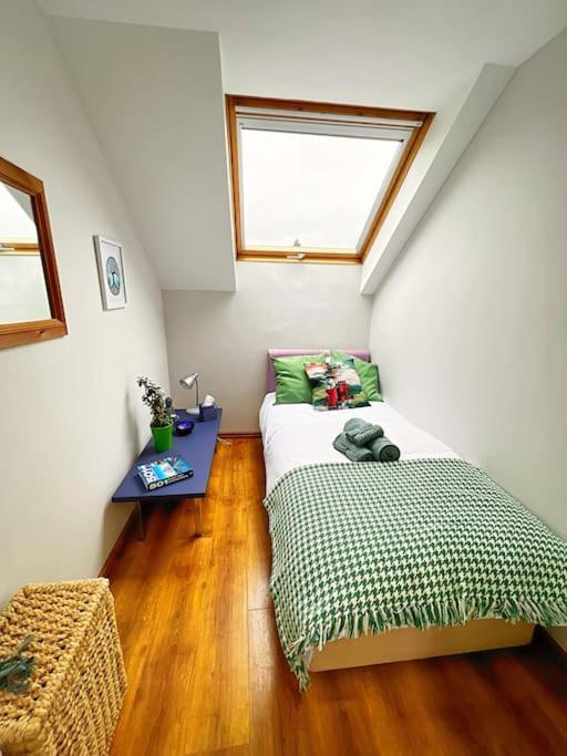 True Colours Apartment In Central Location Bangor  Luaran gambar