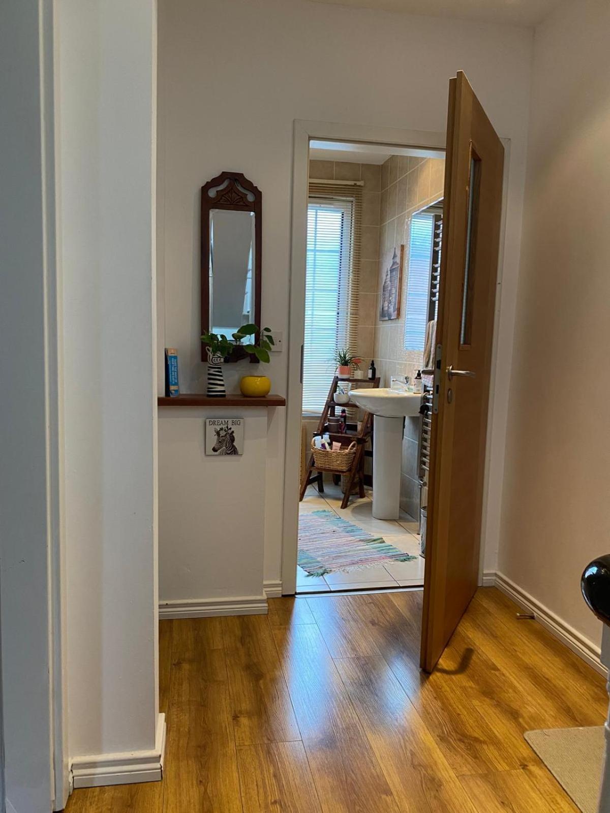 True Colours Apartment In Central Location Bangor  Luaran gambar