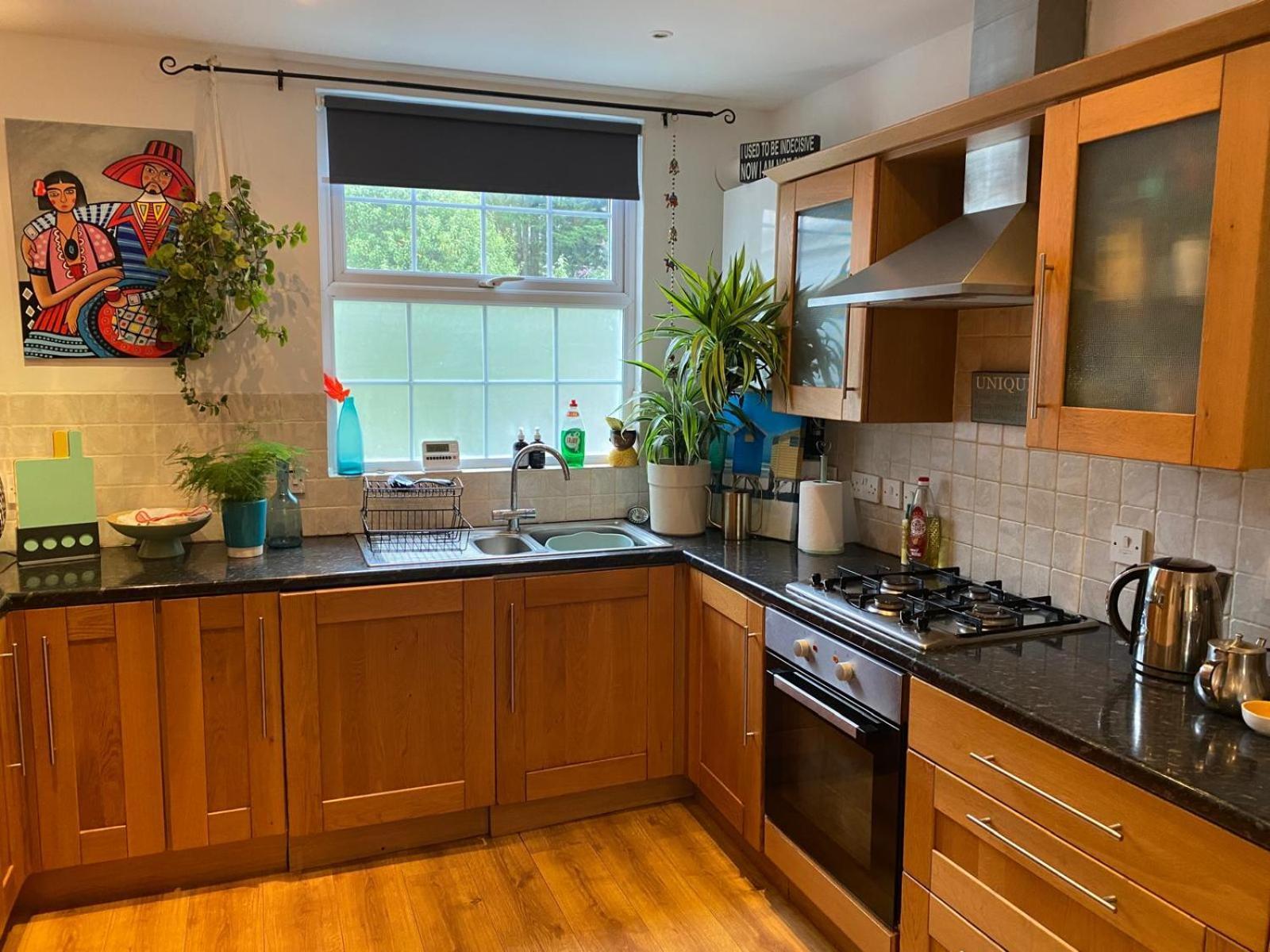 True Colours Apartment In Central Location Bangor  Luaran gambar